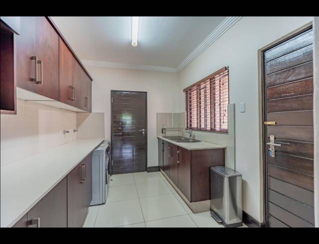 3 BEDROOM HOUSE TO LET IN IZINGA